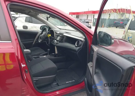 2018 Toyota Rav4 Xle z USA, uszkodzony, nr VIN 2T3RFREV2JW839921